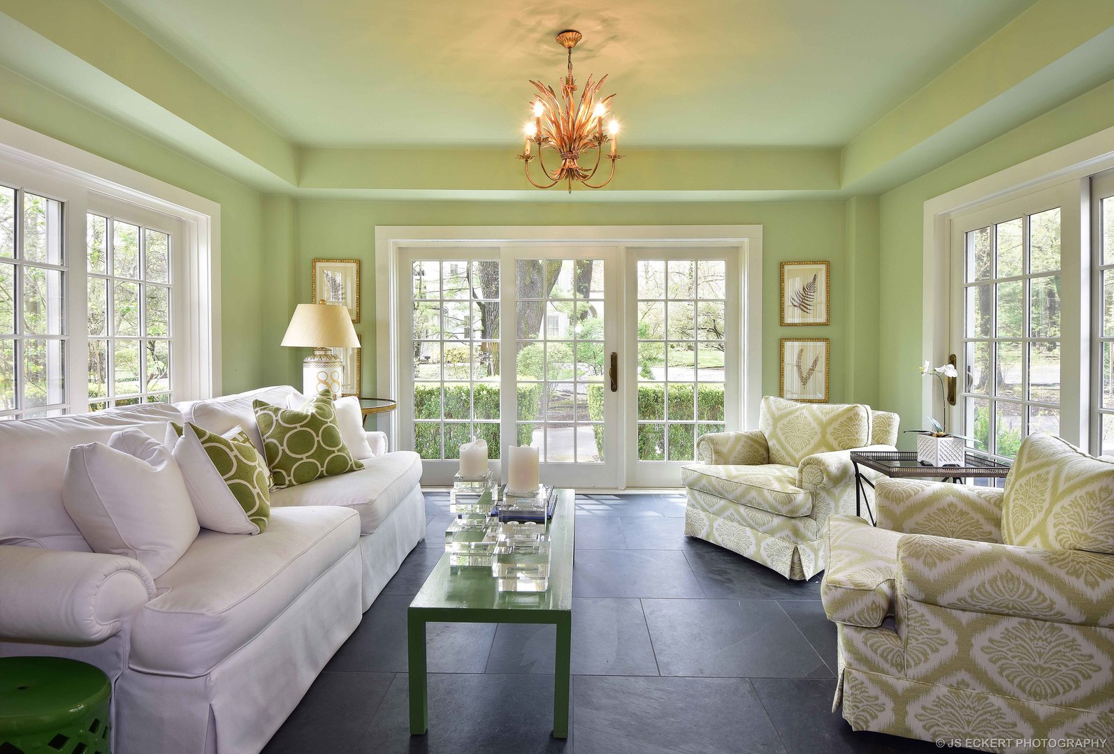 580 Washington Road Lake Forest, IL 60045 - Photo 14 of 46 a living room with furniture and a large window
