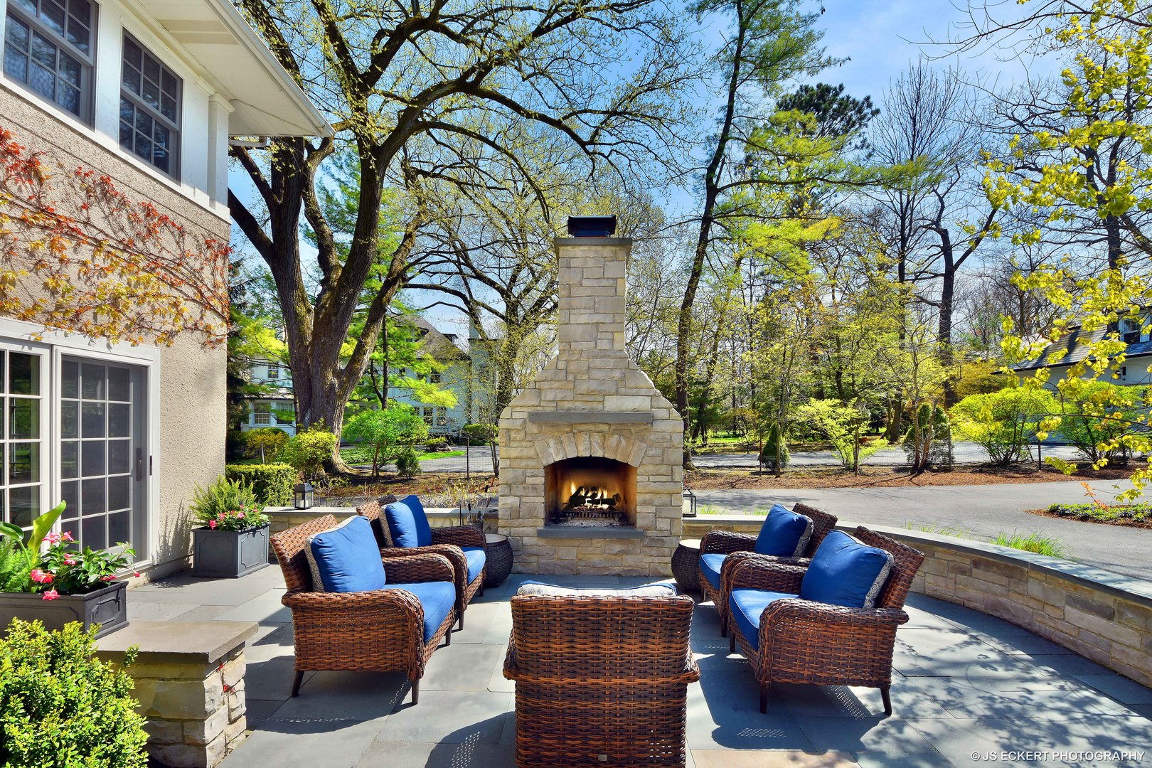 580 Washington Road Lake Forest, IL 60045 - Photo 42 of 46 a view of a patio with couches table and chairs and potted plants