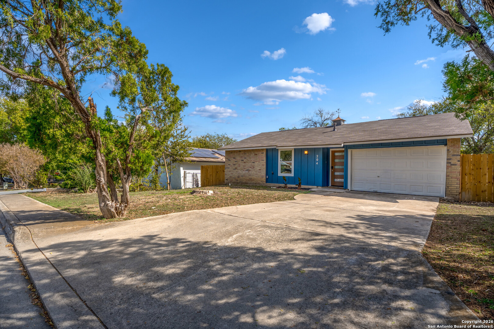 204 Green Meadows Street Converse, TX 78109 - Photo 3 of 46