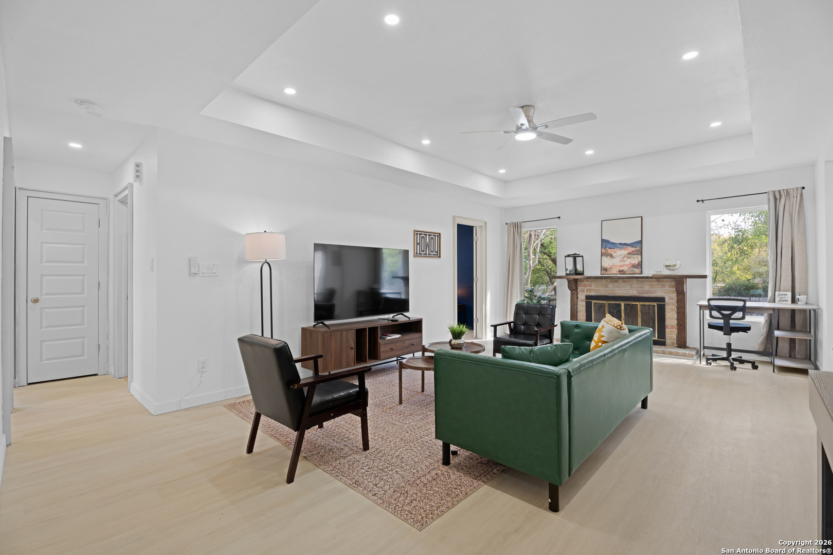 204 Green Meadows Street Converse, TX 78109 - Photo 9 of 46