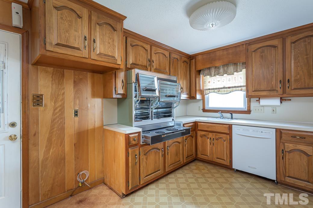 Checkout that Oven & Range!