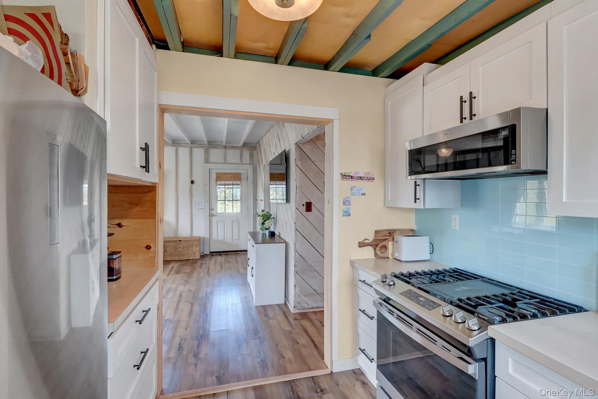 6 Oak Beach Road Babylon, NY 11702 - Photo 9 of 32