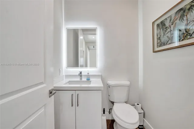 $1,390,000 | 1617 Northeast 11th Street, Unit 1, Fort Lauderdale, FL 33304