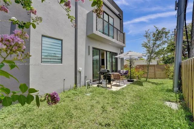 $1,390,000 | 1617 Northeast 11th Street, Unit 1, Fort Lauderdale, FL 33304