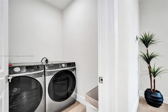 $1,390,000 | 1617 Northeast 11th Street, Unit 1, Fort Lauderdale, FL 33304