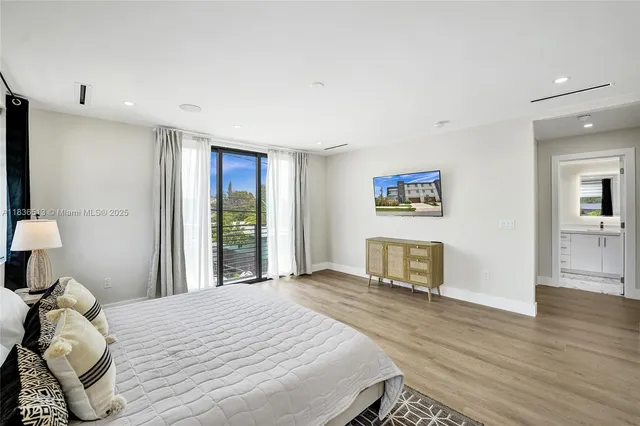 $1,390,000 | 1617 Northeast 11th Street, Unit 1, Fort Lauderdale, FL 33304