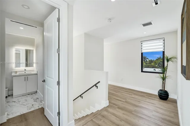 $1,390,000 | 1617 Northeast 11th Street, Unit 1, Fort Lauderdale, FL 33304