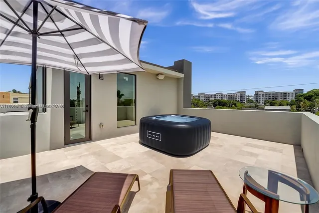 $1,390,000 | 1617 Northeast 11th Street, Unit 1, Fort Lauderdale, FL 33304