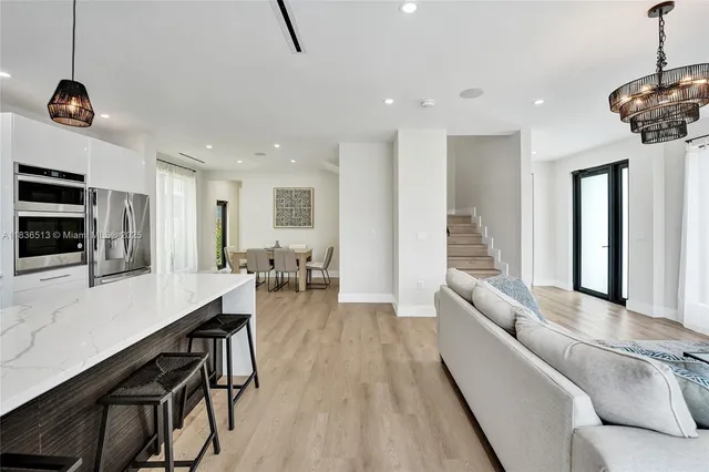 $1,390,000 | 1617 Northeast 11th Street, Unit 1, Fort Lauderdale, FL 33304