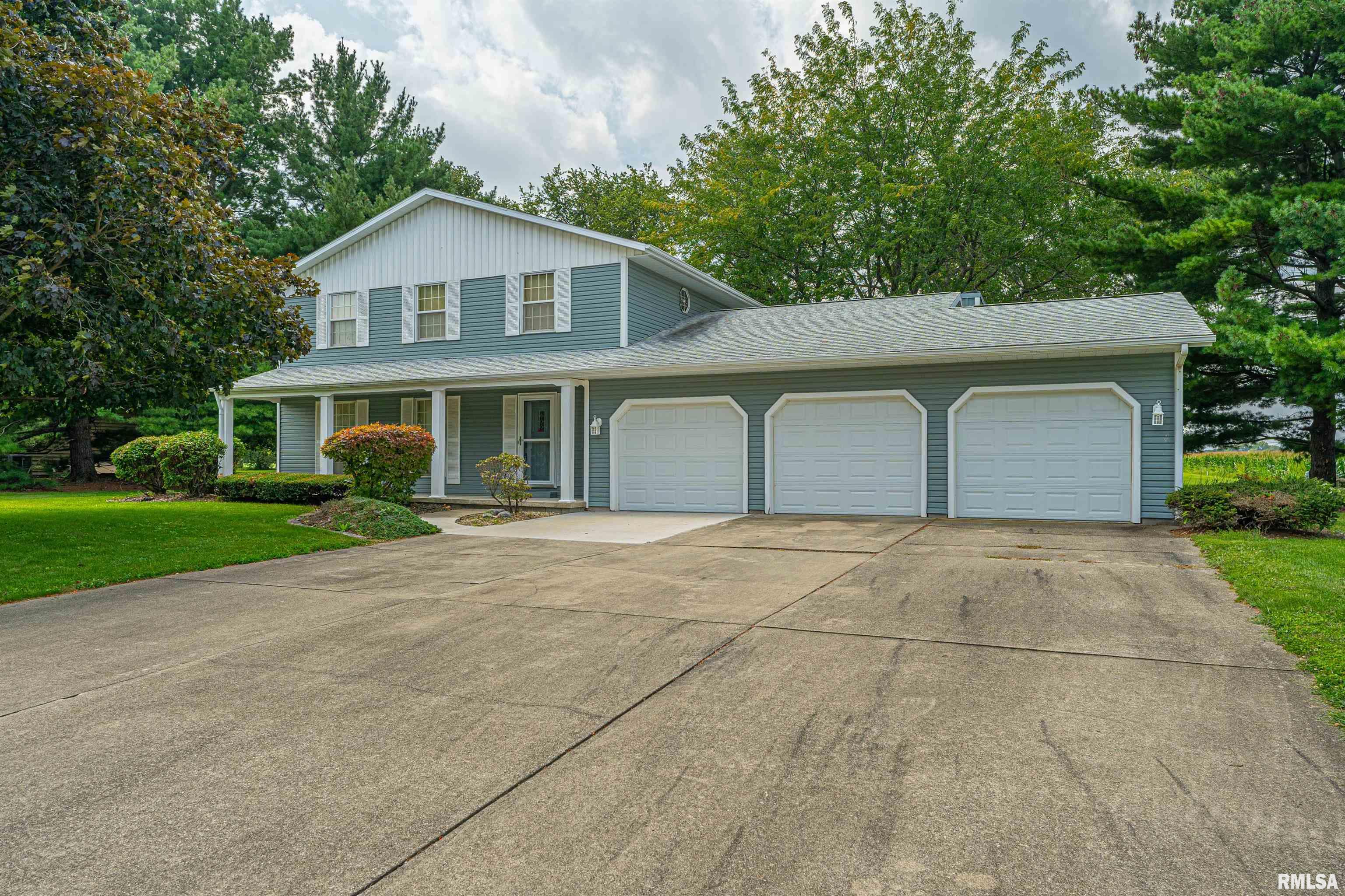 15 Pinehurst Road Lincoln, IL 62656 - Photo 2 of 40 Gallery Image 2