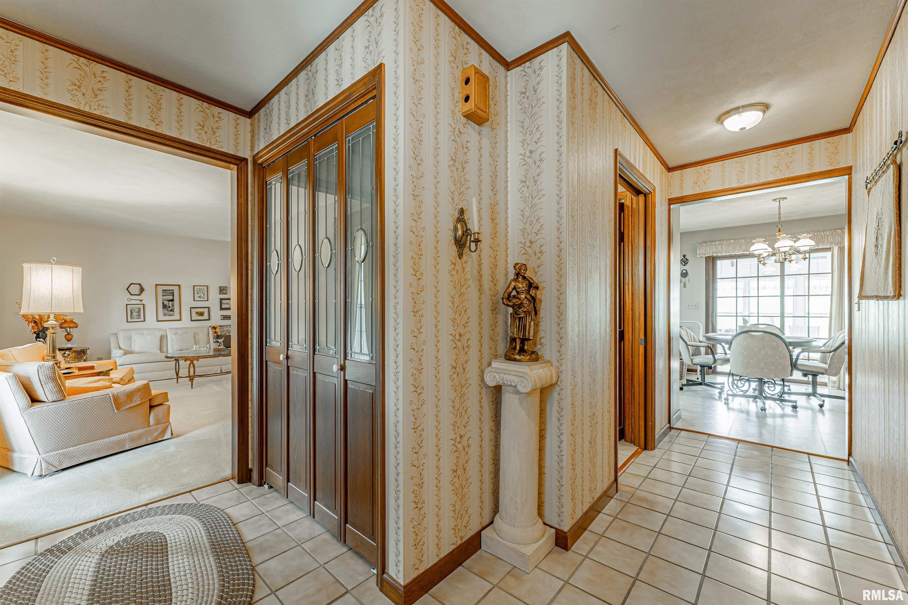 15 Pinehurst Road Lincoln, IL 62656 - Photo 3 of 40 Gallery Image 3
