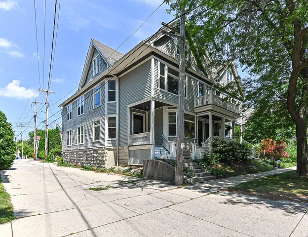 $374,900 | 118 West Reservoir Avenue, Milwaukee, WI 53212