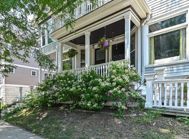 $374,900 | 118 West Reservoir Avenue, Milwaukee, WI 53212