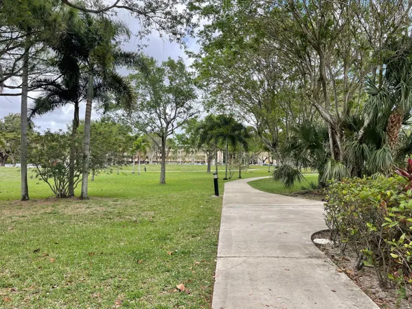 $1,750 | 6300 South Falls Cir Drive, Unit 412, Lauderhill, FL 33319