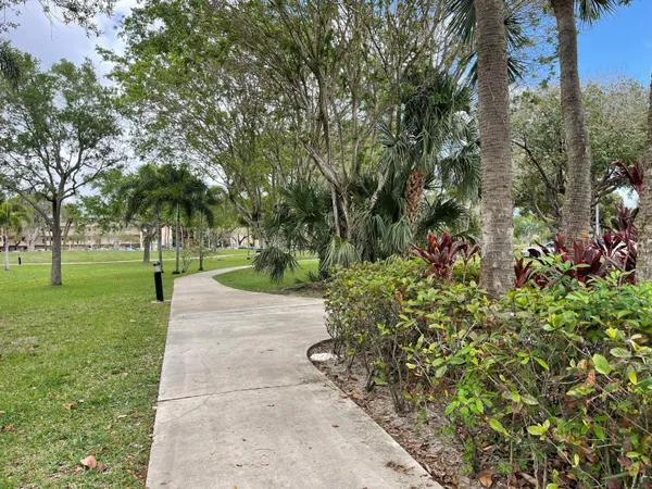 $1,750 | 6300 South Falls Cir Drive, Unit 412, Lauderhill, FL 33319