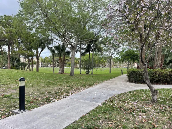 $1,750 | 6300 South Falls Cir Drive, Unit 412, Lauderhill, FL 33319