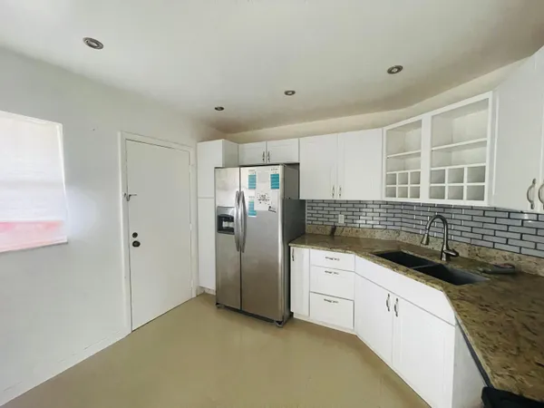 $1,750 | 6300 South Falls Cir Drive, Unit 412, Lauderhill, FL 33319