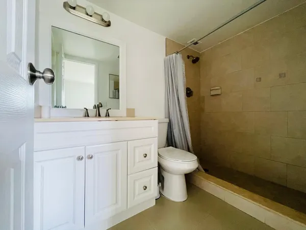 $1,750 | 6300 South Falls Cir Drive, Unit 412, Lauderhill, FL 33319