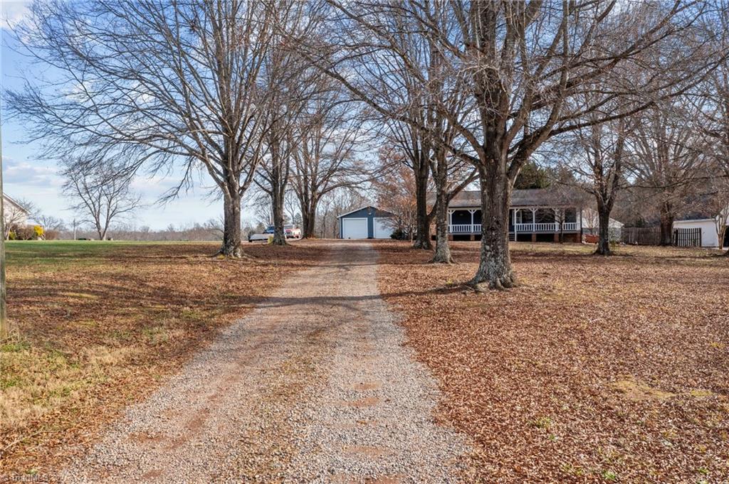 738 Young Road Lexington, NC 27292 - Photo 9 of 48 Gallery Image 9