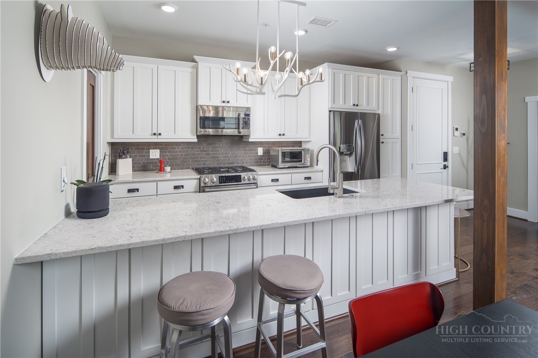 198 Ramblestone Terrace, Unit 202 Boone, NC 28607 - Photo 6 of 49
