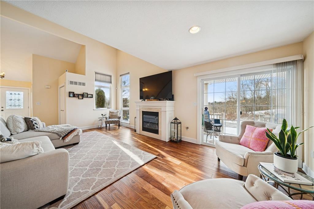 424 Scarletview Court Monroeville, PA 15146 - Photo 5 of 47