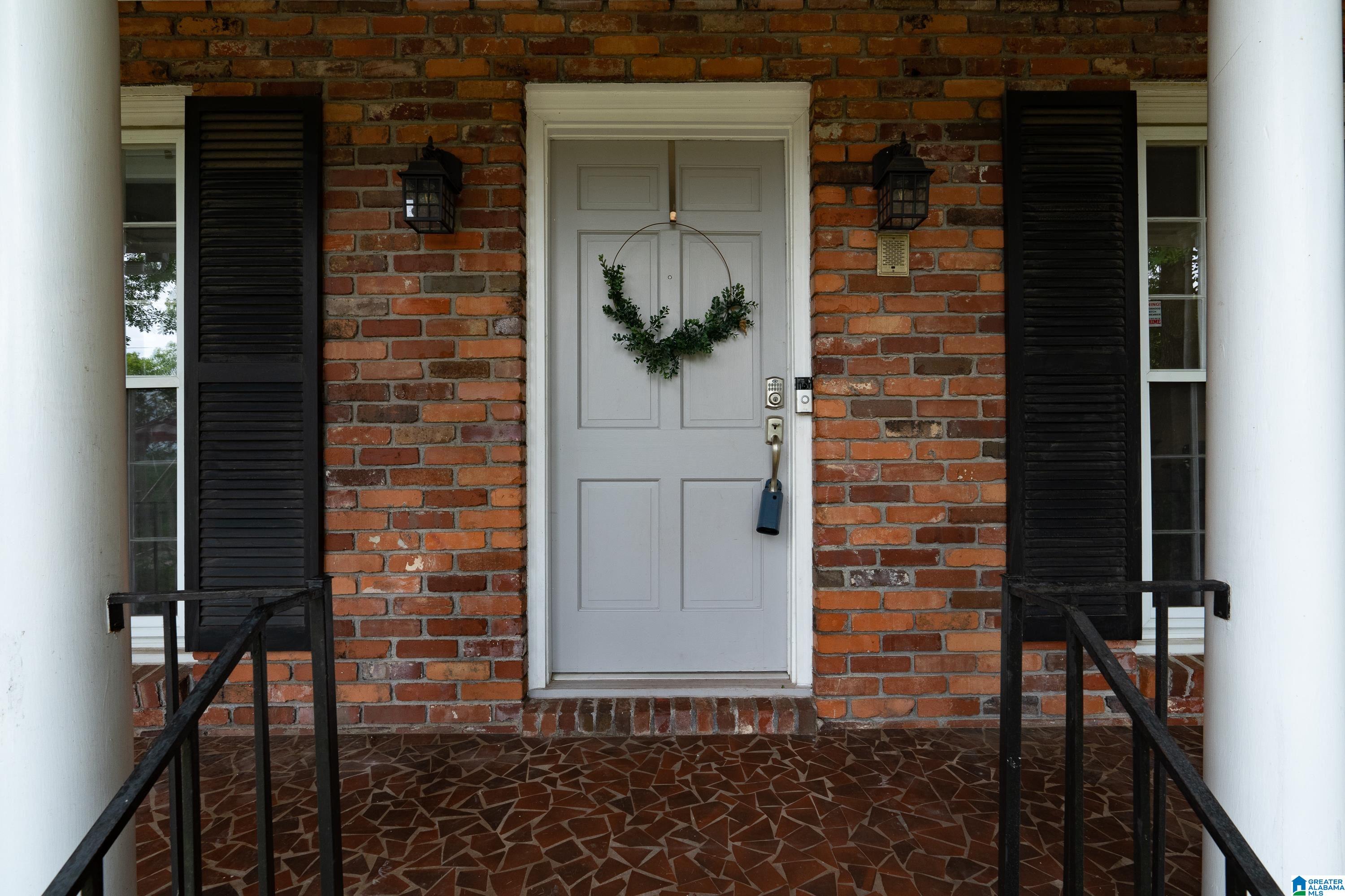 1304 Sumar Road Birmingham, AL 35213 - Photo 3 of 33
