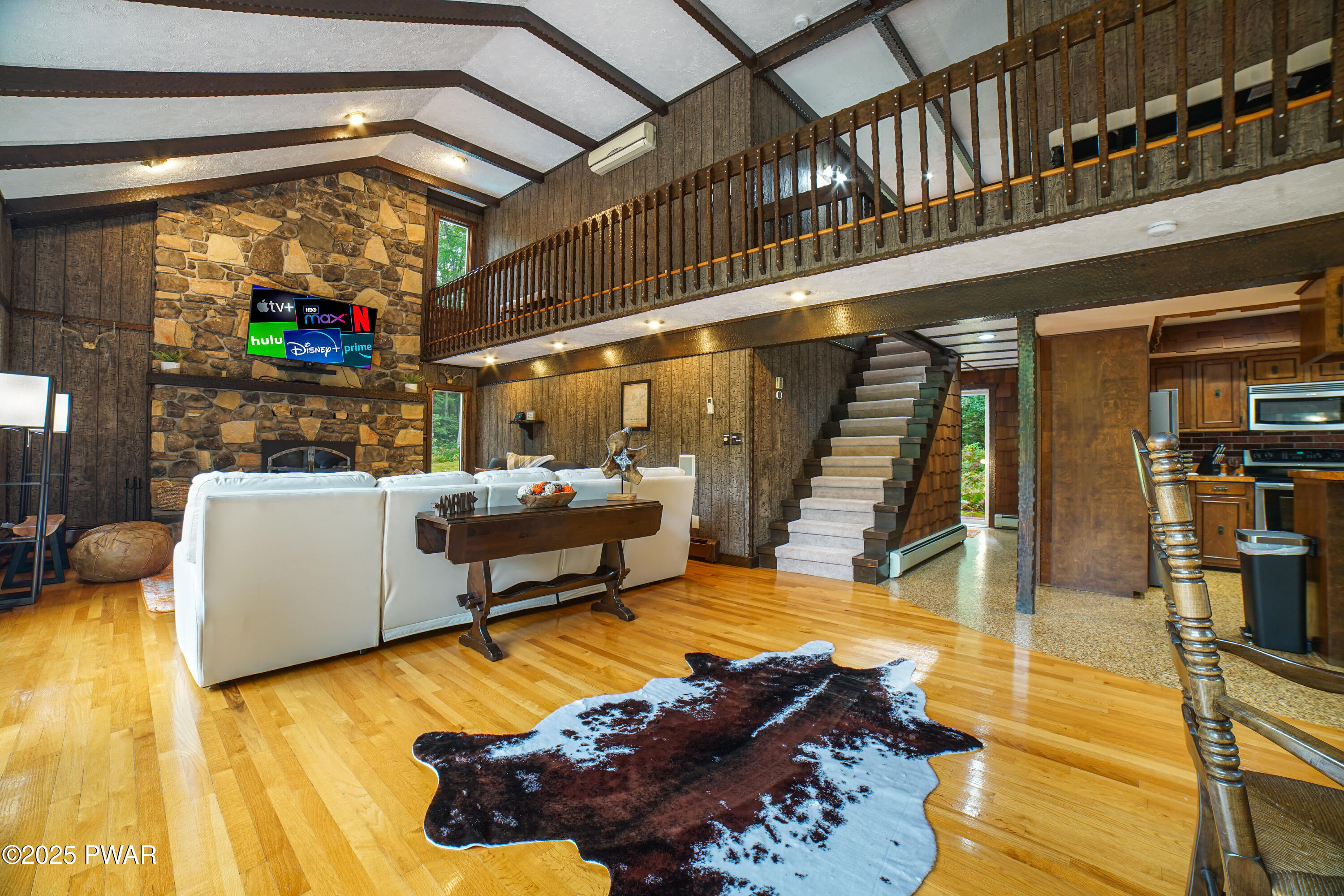 109 Alex Road Hawley, PA 18428 - Photo 24 of 65 LordsValleyAirbnb(43of107)