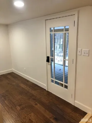 $125,000 | 235 North Corporation Line Road, Veedersburg, IN 47987