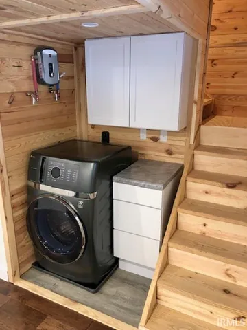 $125,000 | 235 North Corporation Line Road, Veedersburg, IN 47987