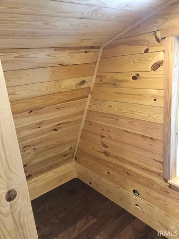 $125,000 | 235 North Corporation Line Road, Veedersburg, IN 47987