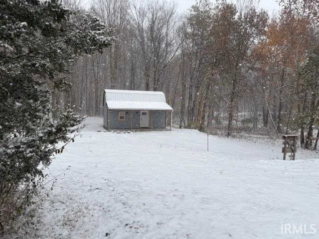 $125,000 | 235 North Corporation Line Road, Veedersburg, IN 47987