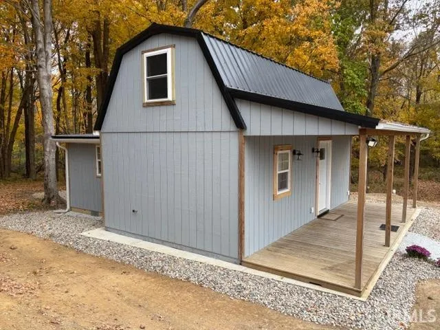 $125,000 | 235 North Corporation Line Road, Veedersburg, IN 47987