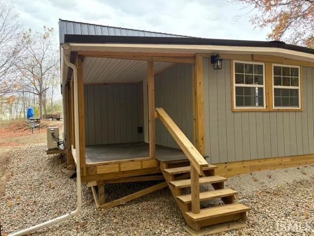 $125,000 | 235 North Corporation Line Road, Veedersburg, IN 47987