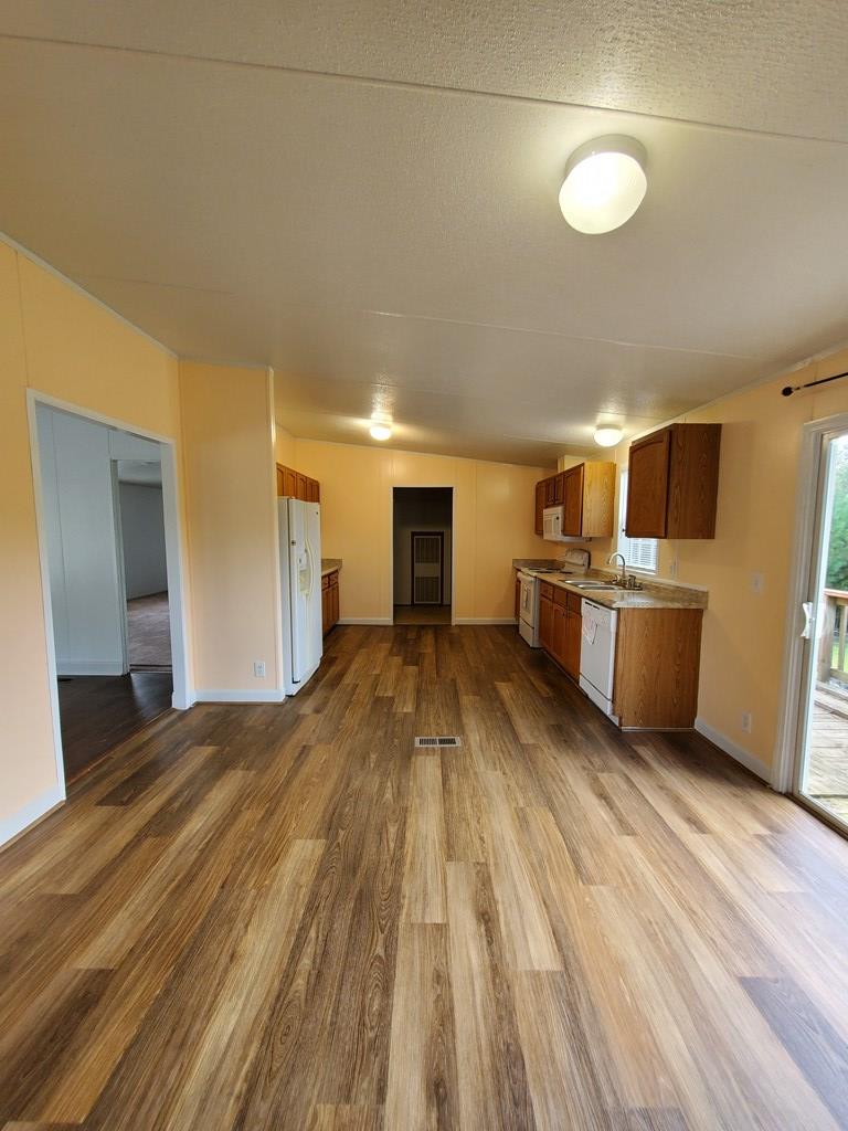 2429 Pleasant Oak Road Victoria, VA 23974 - Photo 9 of 30 Gallery Image 9