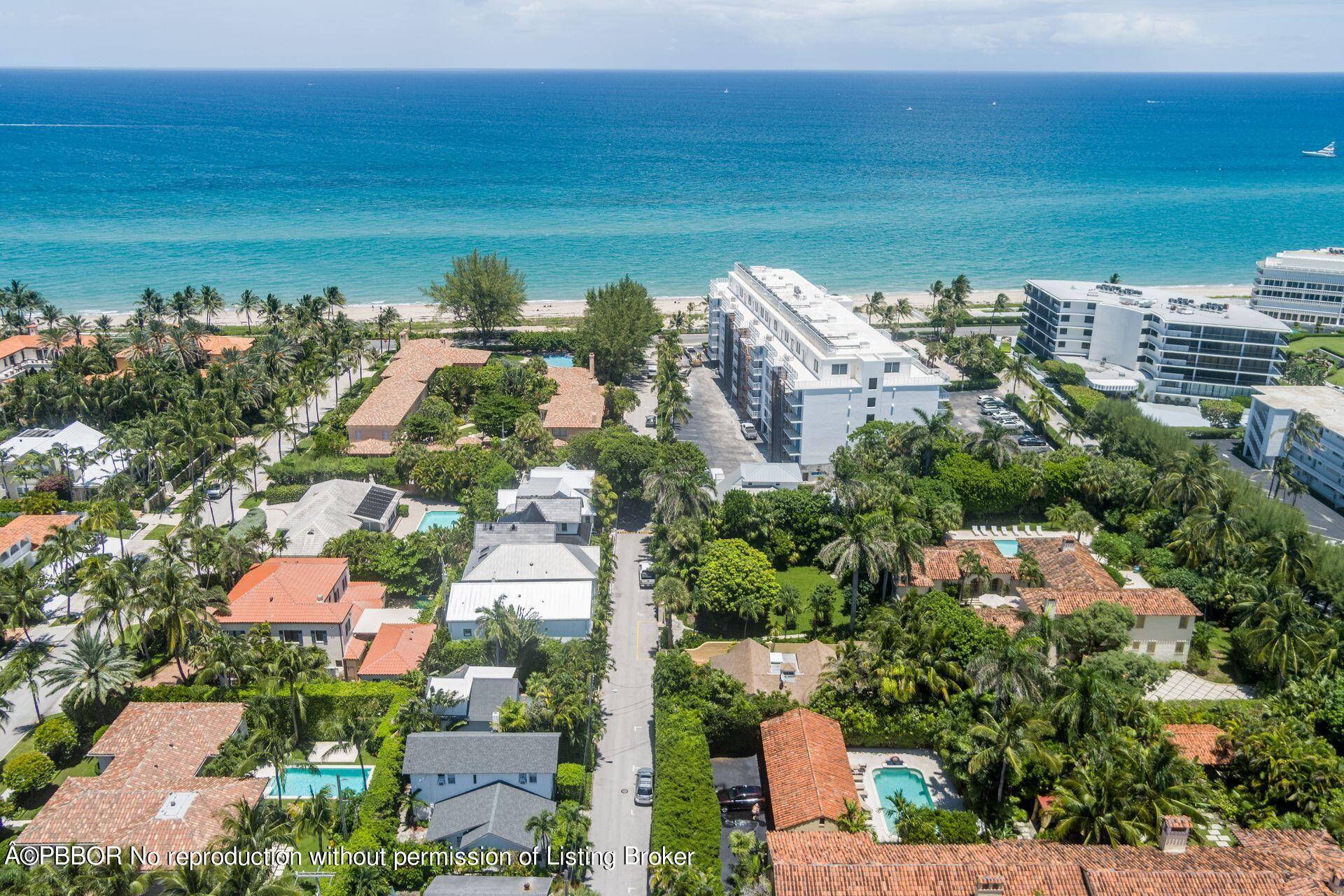 138 Root Trail Palm Beach, FL 33480 - Photo 21 of 23 a view of a city