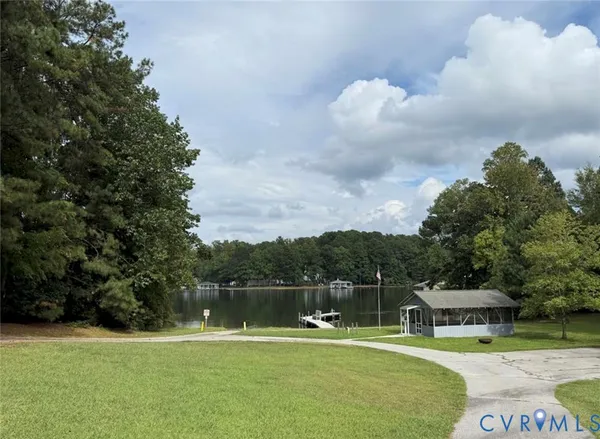 $334,900 | 369 Country Club Drive, Gasburg, VA 23857