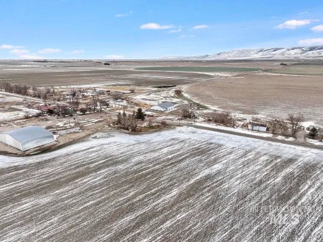 $255,000 | 1408 South 600 West, Oakley, ID 83346