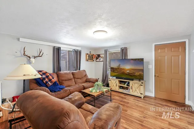 $255,000 | 1408 South 600 West, Oakley, ID 83346