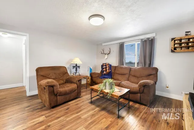 $255,000 | 1408 South 600 West, Oakley, ID 83346