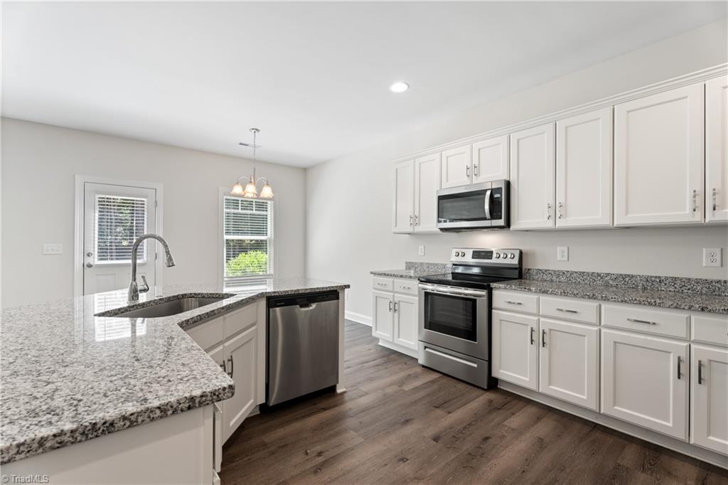 1548 South Peace Haven Road Clemmons, NC 27012 - Photo 9 of 37