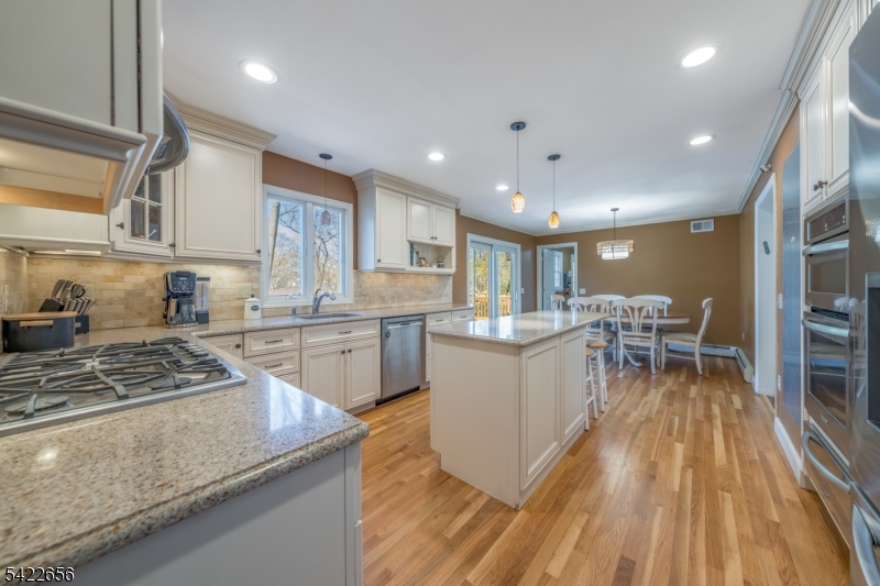 47 Village Road Florham Park, NJ 07932 - Photo 13 of 42