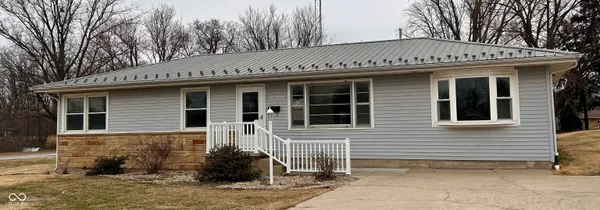 $225,000 | 220 West Stark Street, Rockville, IN 47872