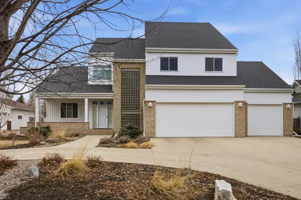 $995,000 | 5027 Rose Creek Parkway South, Fargo, ND 58104