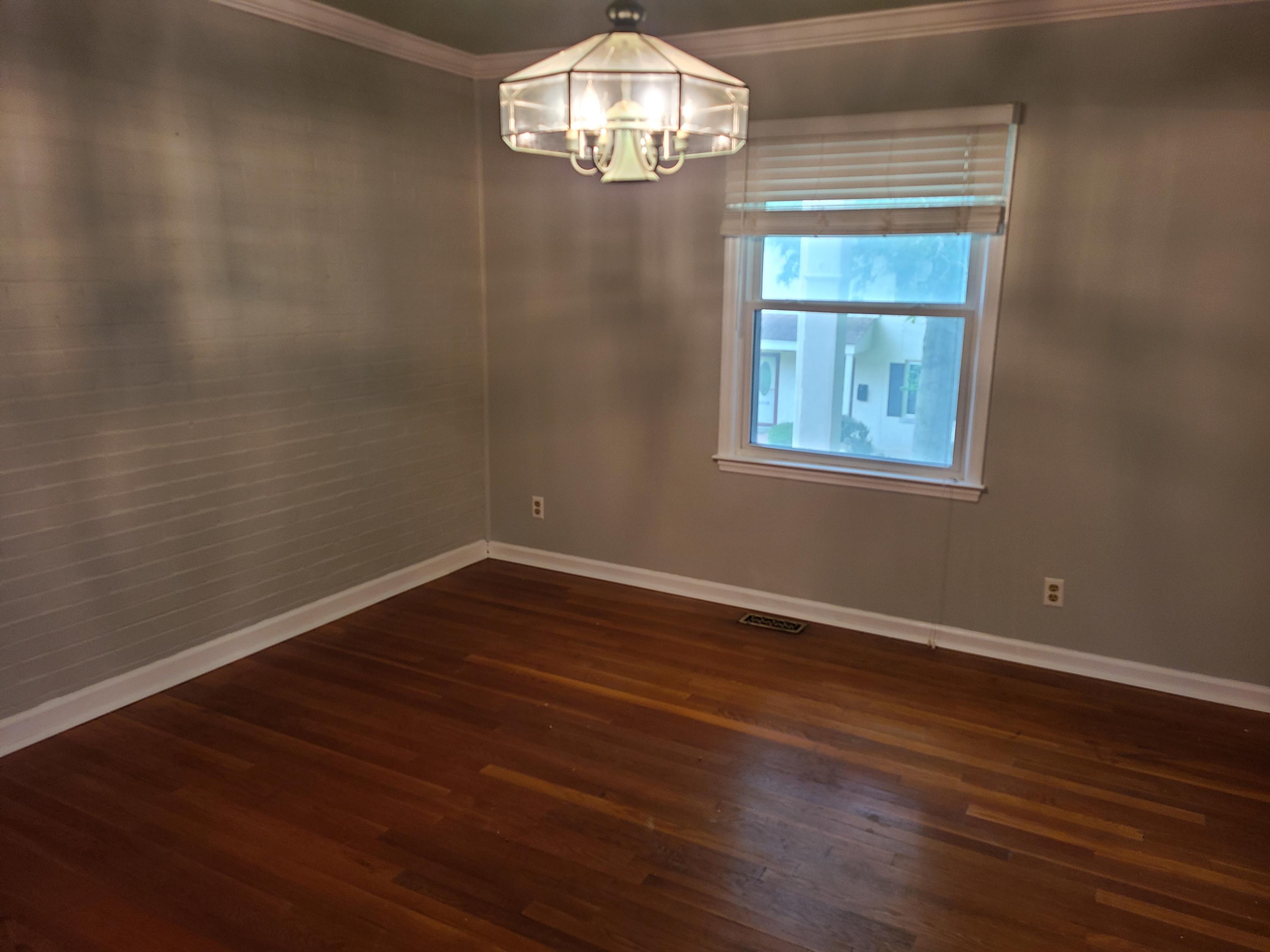 1435 North Forbes Road, Unit 12 Lexington, KY 40511 - Photo 10 of 18 south bedroom with new LED bulbs in old