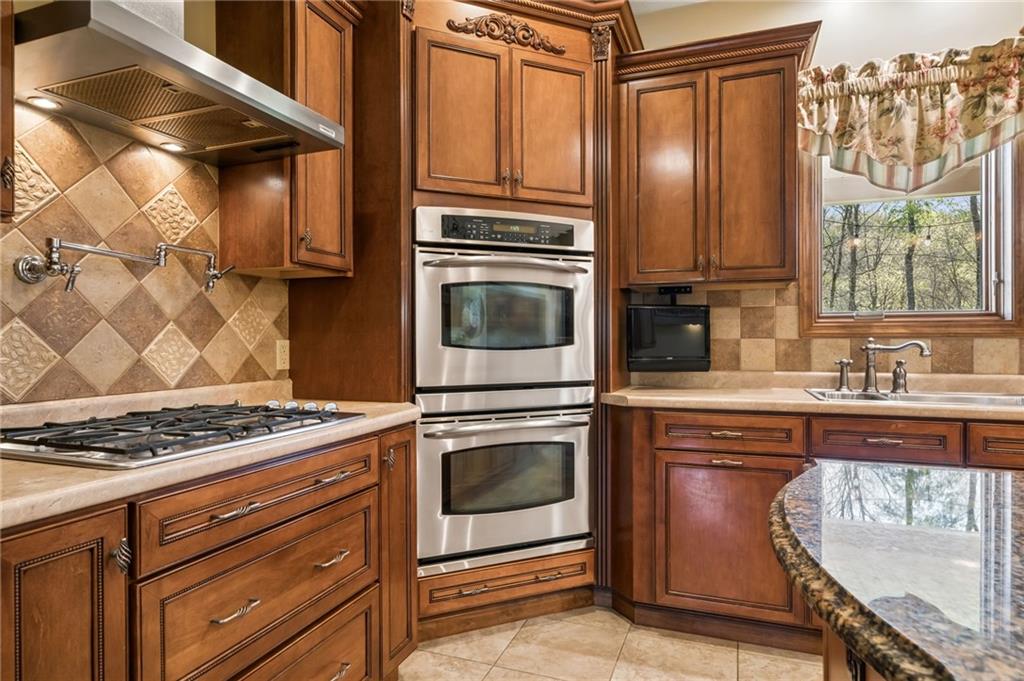 12288 Carmichael Circle Irwin, PA 15642 - Photo 16 of 49 Updated stainless appliances