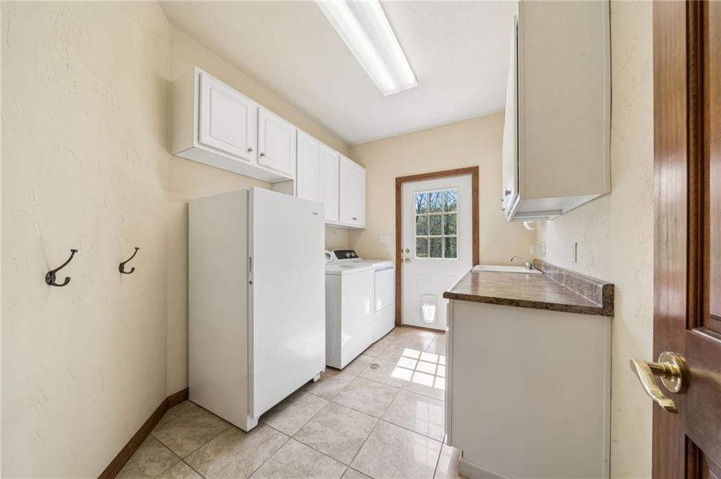 12288 Carmichael Circle Irwin, PA 15642 - Photo 26 of 49