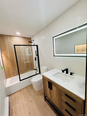 $3,700 | 15 Valerie Drive, Unit 1, Yonkers, NY 10703