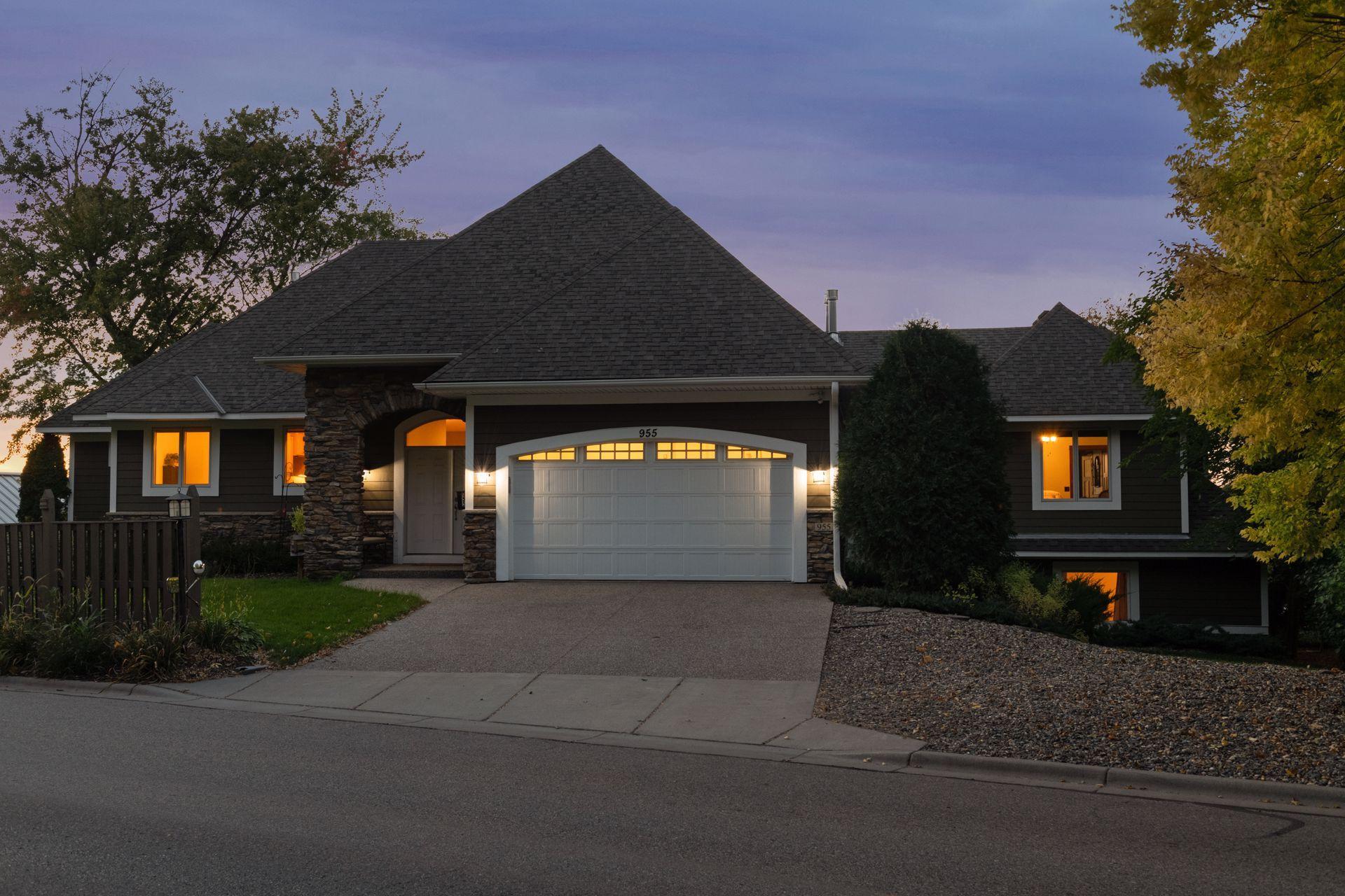 955 Excelsior Boulevard Excelsior, MN 55331 - Photo 3 of 13 Gallery Image 3