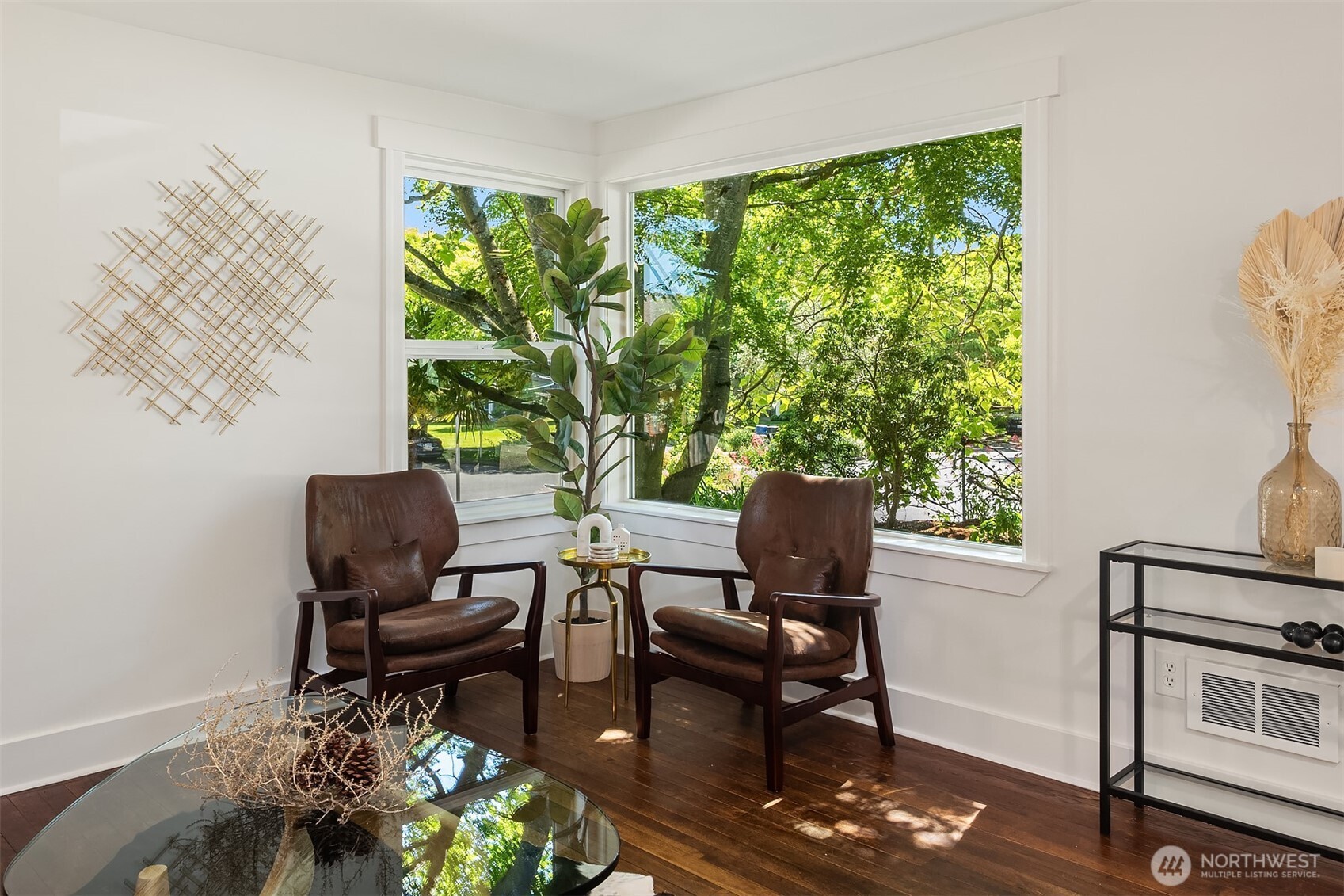 3202 Southwest Raymond Street Seattle, WA 98126 - Photo 9 of 22