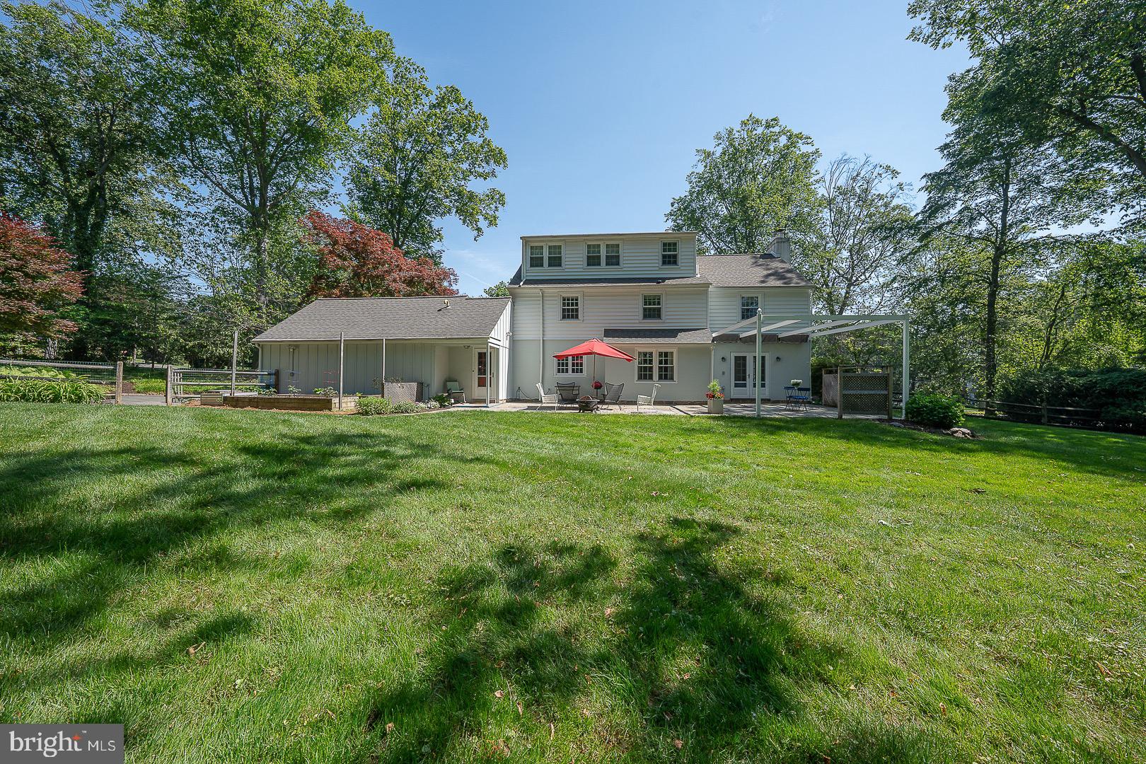 734 Woodcrest Road Wayne, PA 19087 - Photo 31 of 37 Exterior of the home with pristine lawn